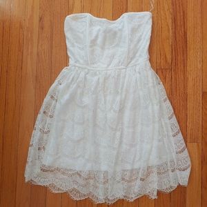 White strapless dress